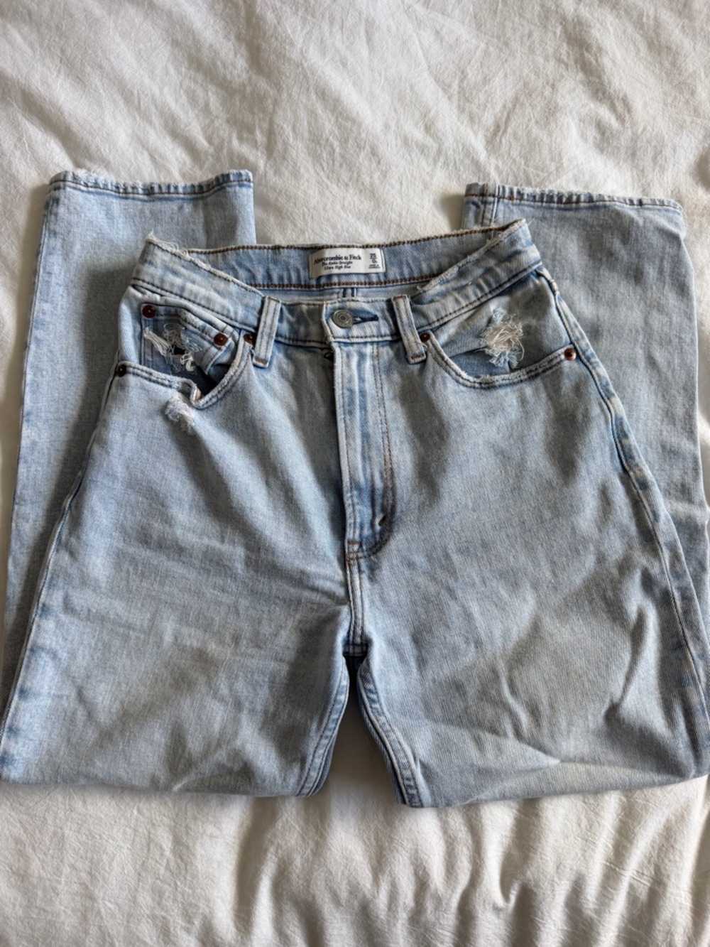 Abercrombie & Fitch Light Wash Ankle Straight Jeans